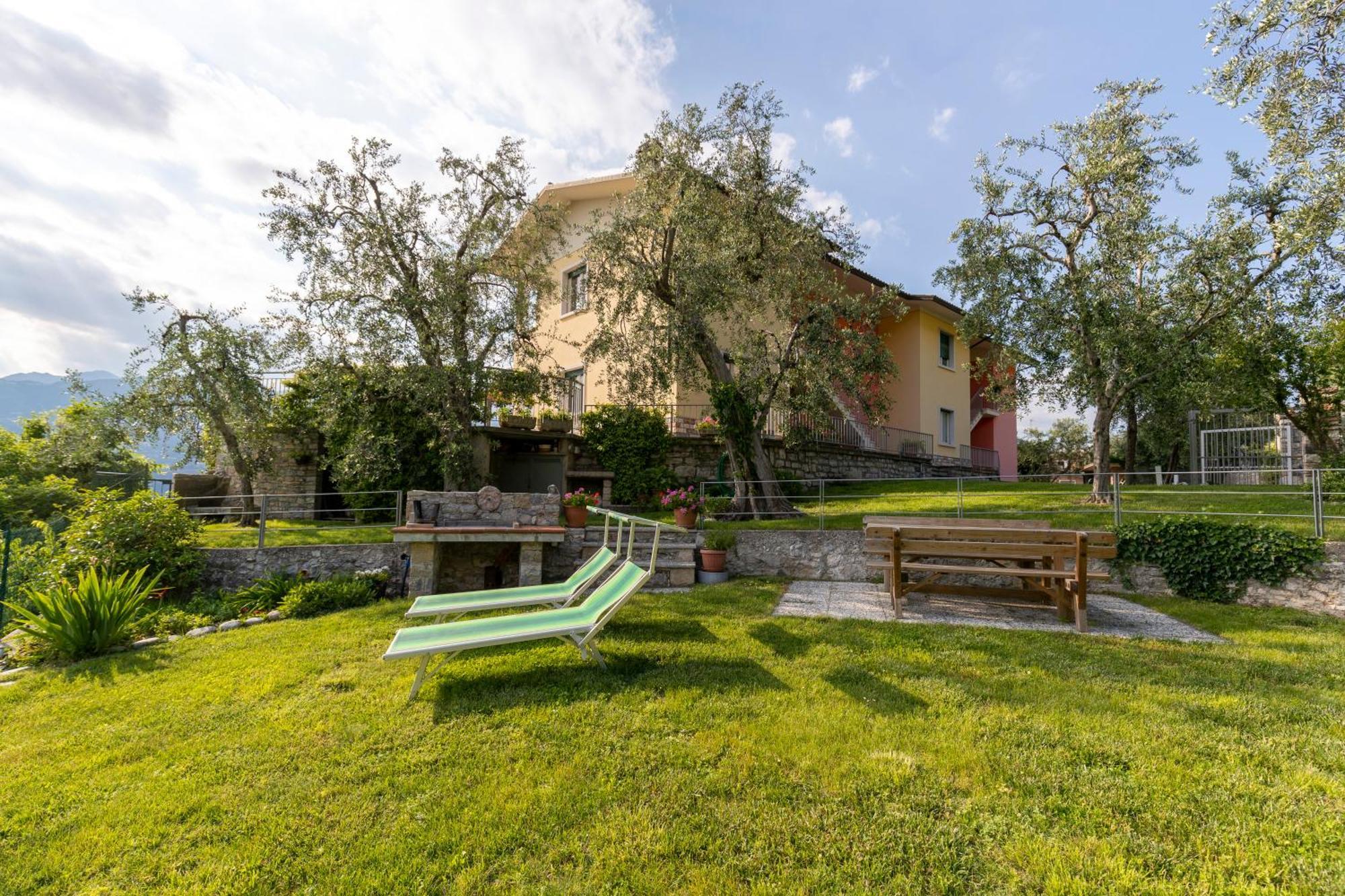מאלצ'סינה Casa Prea Apartments מראה חיצוני תמונה